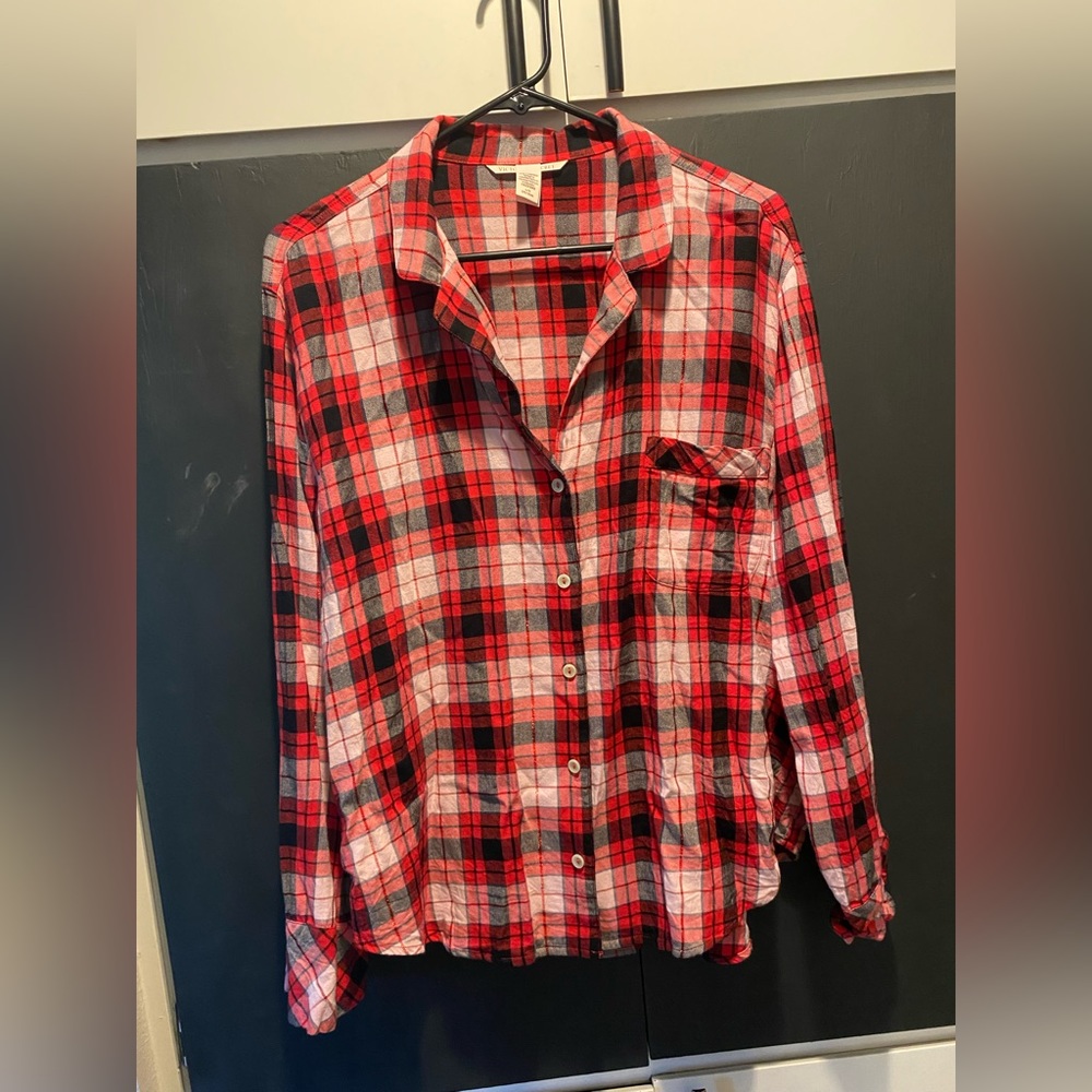 Victoria’s Secret Plaid Flannel Pajama Top. Size Large.
